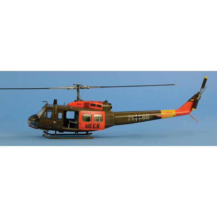 Italeri 1:48 UH-1D (Slick) Aust.Decals