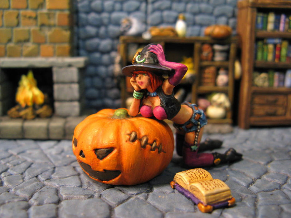 Aurora Model - Halloween Witch