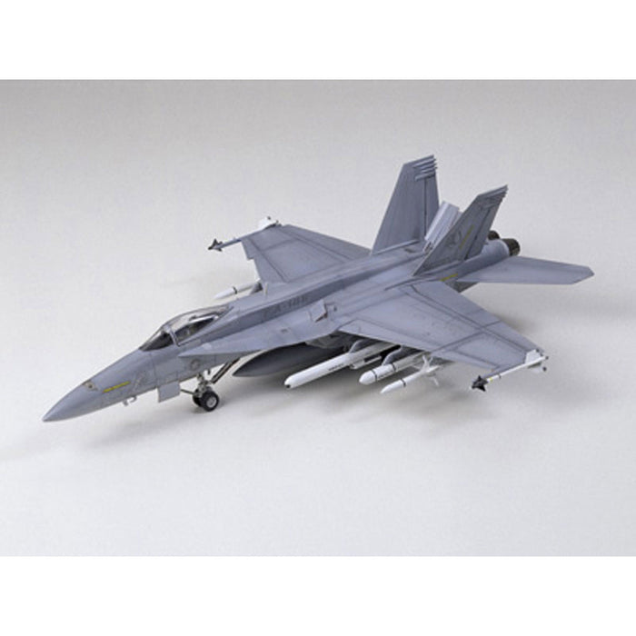 Tamiya 1:72 F/A-18E Super Hornet