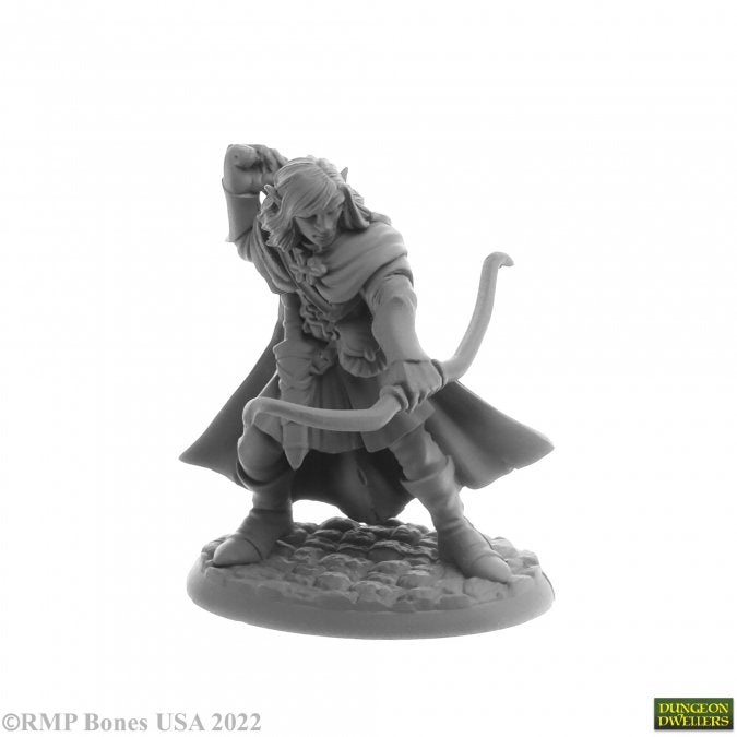 Reaper: Dungeon Dwellers: Lanaerel Grayleaf, Elf Ranger (plastic)